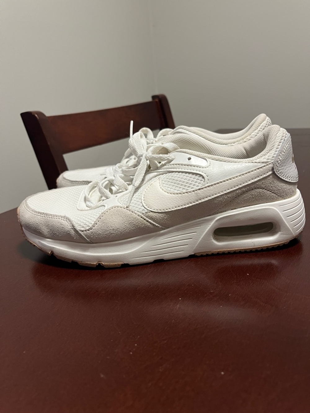 Nike White & Light Cream Low-Top Mesh Sneakers